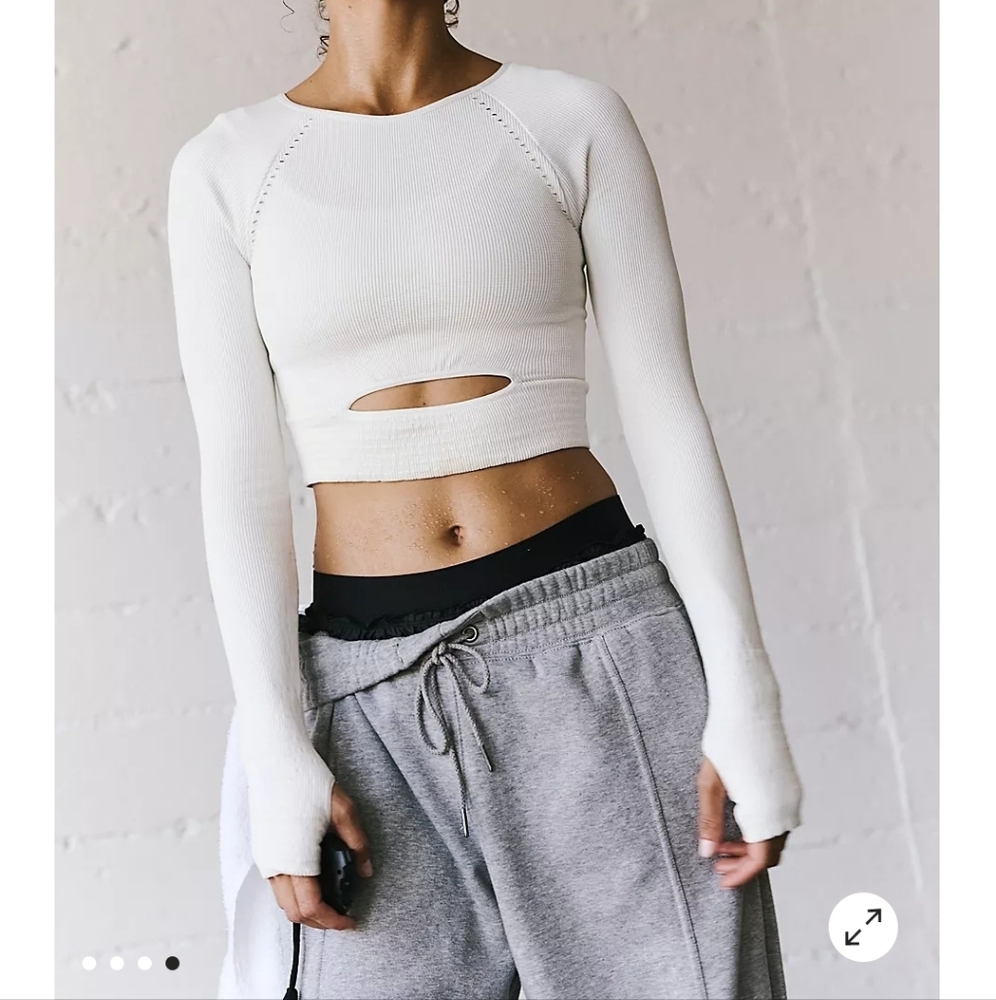 Free People FP Movement Cut it Out Long Sleeve Crop Top Tee NEW! - Picture 3 of 9